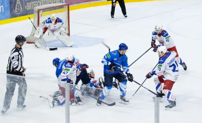 «Витебск» остановил «Славутич», Роман Бобарико оформил «сухарь»