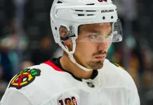 Артём Левшунов сыграет во второй паре обороны «Чикаго» в матче против «Детройта»