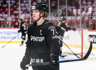 Виталий Кравцов вернулся в КХЛ и подписал долгосрочный контракт с «Трактором»