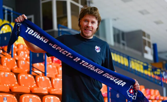 Бывший капитан подписал просмотровый контракт с «Металлургом»