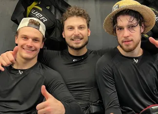 Зак Фукале отдал шляпу лучшего игрока матча двум хоккеистам минского «Динамо»