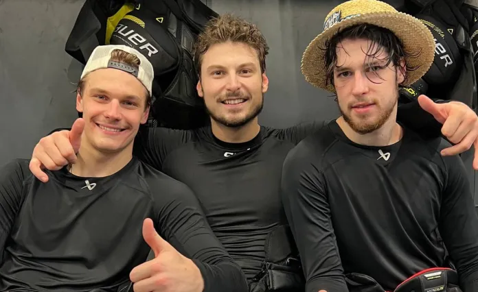 Зак Фукале отдал шляпу лучшего игрока матча двум хоккеистам минского «Динамо»