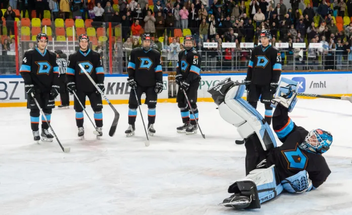 Очередная отставка в КХЛ после игры с минским «Динамо», тяжёлая травма Готовца, дубль Белкина и сухая победа «Динамо-Шинника» — всё за вчера