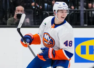 Юный защитник «Айлендерс» Мэттью Шефер переписал рекорд НХЛ