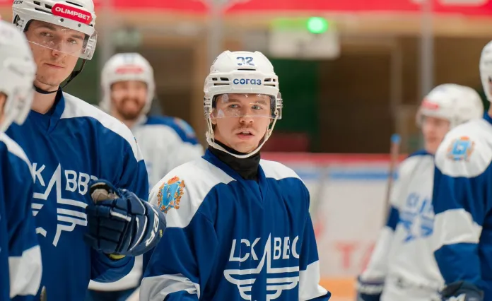 Видео: Канадский нападающий, командированный из «Лады», оформил покер в дебютном матче ВХЛ