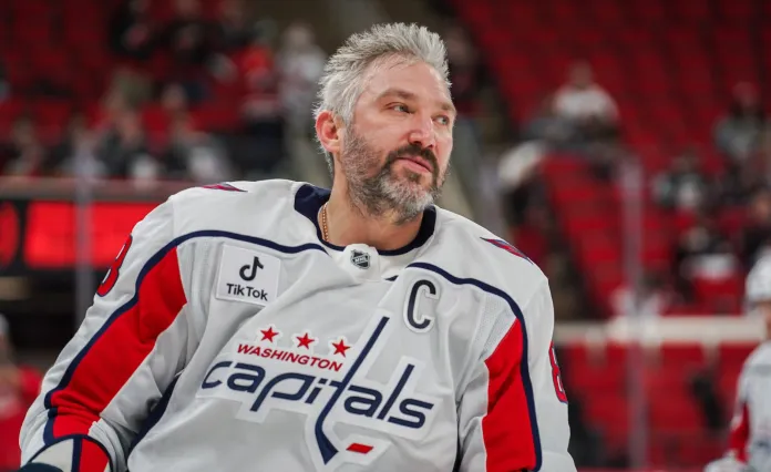 НХЛ. Левшунов — среди звёзд матча, Шарангович вновь вне заявки, гол Овечкина, Протас продлил сухую серию – результаты 16 ноября