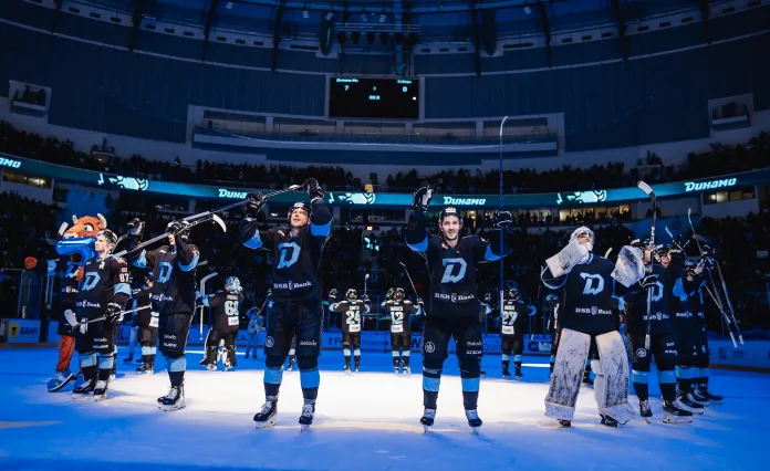 Минское «Динамо» забросило 4 шайбы в стартовом периоде матча с «Ак Барсом»