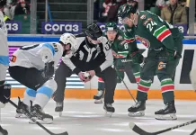 Видео: Арбитры засчитали спорную шайбу в ворота минского «Динамо»