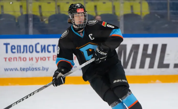 Молодой нападающий минского «Динамо» остался без дебюта в КХЛ в первой игре