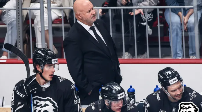 Соперник минского «Динамо» в плей-офф Кубка Гагарина-2025 лишился главного тренера