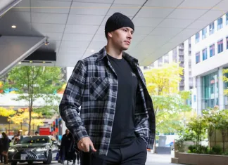 Роберт Мюнних: Егор Шарангович играет так, что рискует покинуть НХЛ