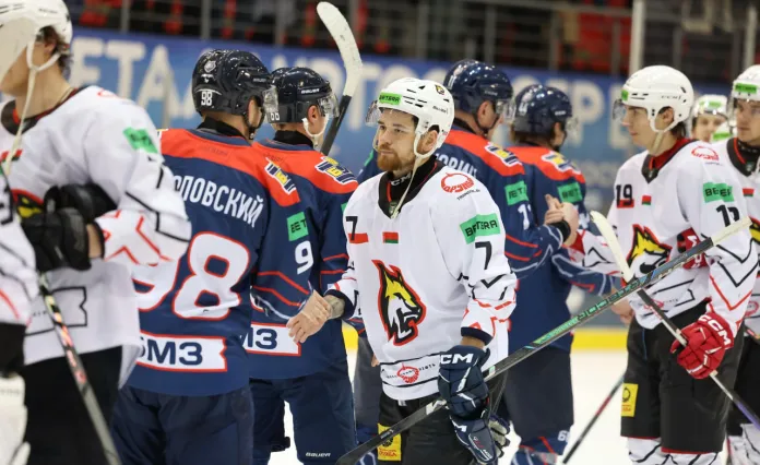 «Металлург» взял верх над «Гомелем» благодаря «сухарю» Большакова