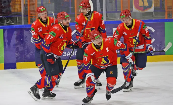 Дубль Чубукова и по три очка Ремезова и Кунишникова принесли «Лиде» победу над «Шахтёром»