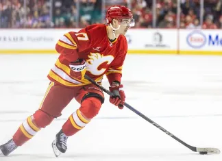 Шайба Егора Шаранговича помогла «Калгари» разобраться с «Ванкувером»