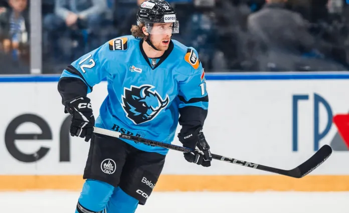 Алекс Лимож: На командных собраниях мы садимся по-особенному, а в раздевалке располагаемся одинаково