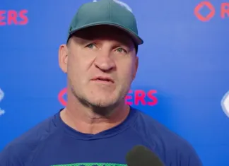 Наставник «Ванкувера» оценил шансы белорусского вратаря сыграть в предстоящей выездной серии