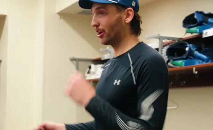 Белорусского вратаря признали лучшим игроком матча в раздевалке «Ванкувера»