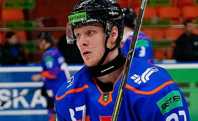 «Локомотив» покинул российский форвард с опытом игры в ВХЛ