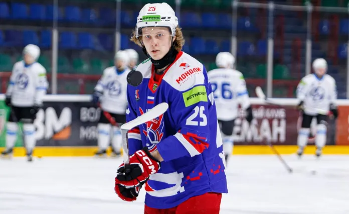 22-летний форвард Панюшкин покинул смоленский «Славутич»