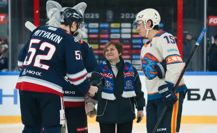 Форвард «Нефтехимика» Евгений Митякин установил рекорд КХЛ по матчам подряд за одну команду