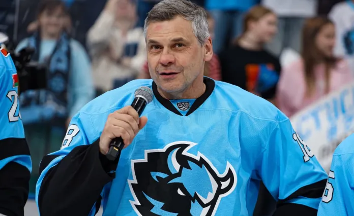 Дмитрий Квартальнов возглавил рейтинг тренеров КХЛ