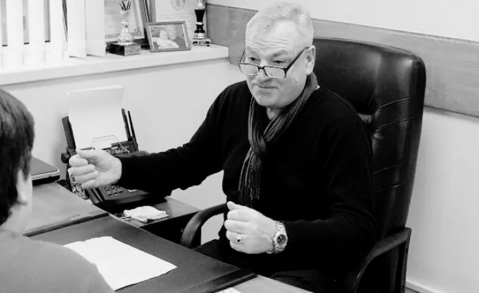 Скончался заслуженный тренер Беларуси по хоккею Анатолий Беляев