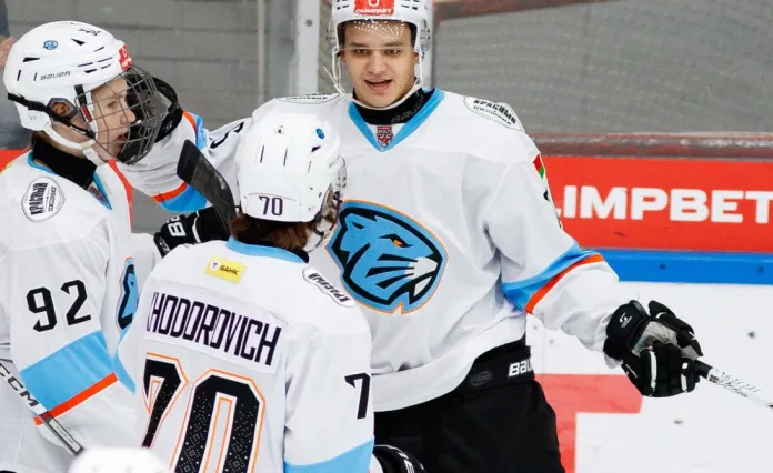 Нападающий «Динамо-Шинника» Илья Лахнов — о перелёте, сезоне и матче с «Толпаром» 