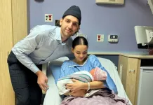 Голкипер «Ванкувера» Никита Толопило стал отцом