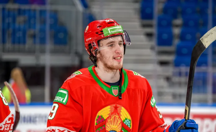 Сразу шесть хоккеистов не помогут сборной Беларуси из-за состояния здоровья