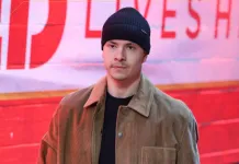 Егор Шарангович повторил достижение Владимира Цыплакова по голевым передачам в НХЛ