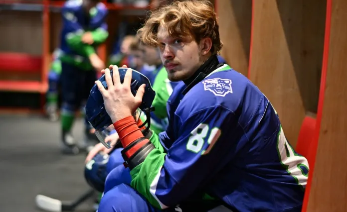 МХЛ. Неудачный матч Рудовича, ассист Руммо и полезная игра Сивирчукова. Итоги 13 декабря