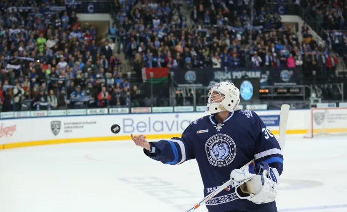 Экс-вратарь минского «Динамо» сыграл в хоккей с двумя обладателями «Везина Трофи»