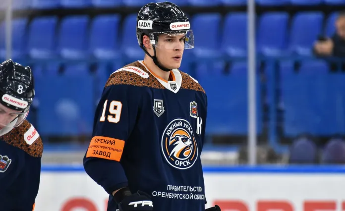 ВХЛ. Результативный пас Литвинова, очередная надежная игра Устименко – статистика белорусов 16 декабря