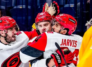 НХЛ. Три очка Себастьяна Ахо, два ассиста Андрея Свечникова, «сухарь» Джоэла Хофера – результаты 18 декабря