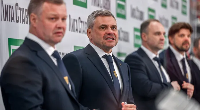 Дмитрий Квартальнов посоветовал Виталию Пинчуку уехать в НХЛ