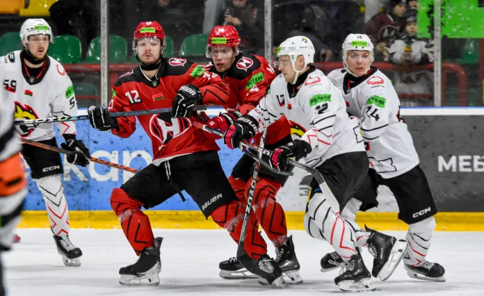 «Гомель» совершил камбэк с 0:2 и по буллитам обыграл «Неман»