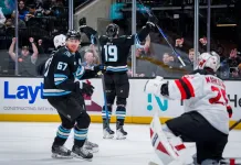 НХЛ. Три шайбы Кифера Шервуда, дебютный гол Даниила Бута – результаты 20 декабря