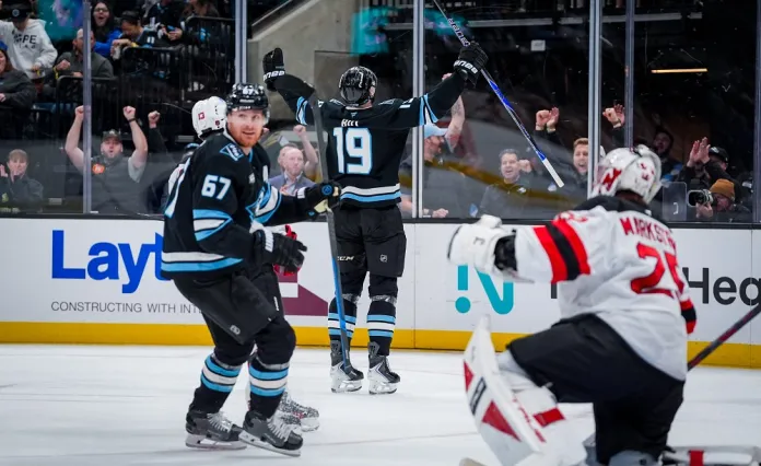 НХЛ. Три шайбы Кифера Шервуда, дебютный гол Даниила Бута – результаты 20 декабря