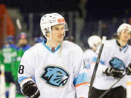 «Динамо-Шинник» отыграл два гола у «Локо», однако проиграл лидеру МХЛ по буллитам