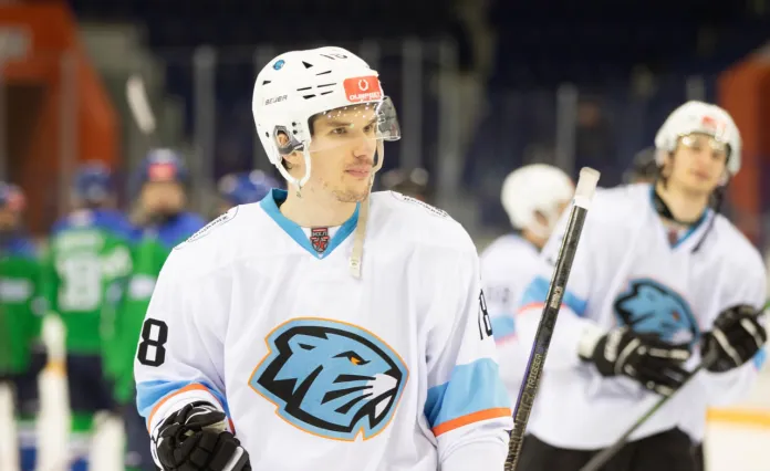 «Динамо-Шинник» отыграл два гола у «Локо», однако проиграл лидеру МХЛ по буллитам