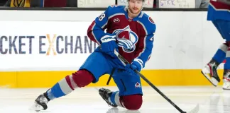 «Колорадо» выиграл голевую перестрелку у «Вегаса», а Соловьёв пропустил 21-й матч подряд