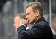 Дмитрий Квартальнов прямо сейчас проводит свой 1000-й матч в КХЛ