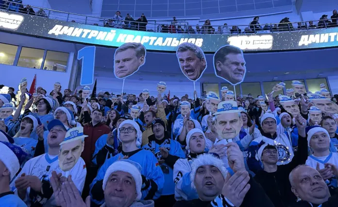 Видео: Церемония в честь 1000-го матча Дмитрия Квартальнова в КХЛ