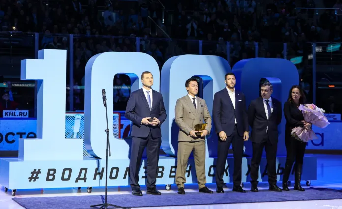 Глава КХЛ отреагировал на 1000-й матч Дмитрия Квартальнова
