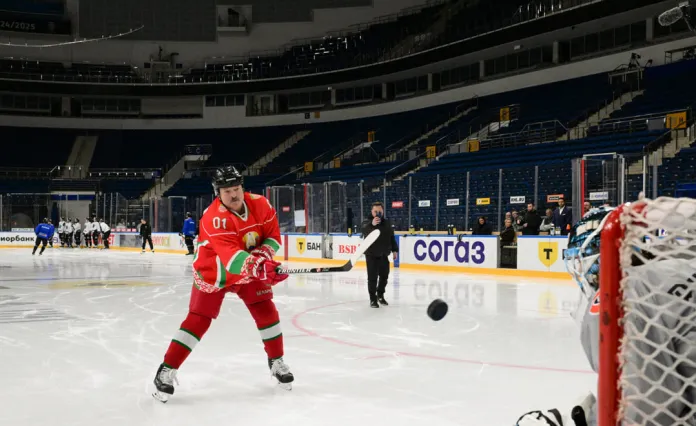 Александр Тихонов: Человеком года назову Лукашенко. Он занимается хоккеем, минская арена претендует на лучший хоккейный дворец