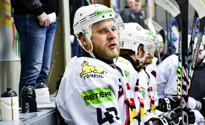 Российский защитник Анохин вернулся в состав «Гомеля»