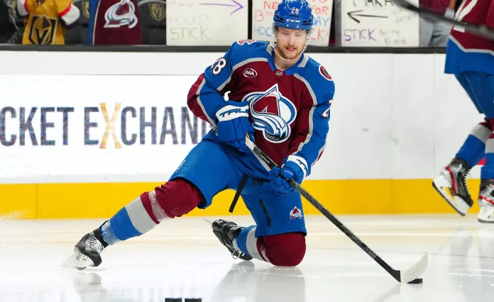 «Колорадо» продлил победную серию до десяти матчей, Соловьёв вновь вне заявки