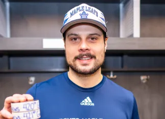 Остон Мэттьюс стал лучшим снайпером в истории «Торонто Мэйпл Лифс»