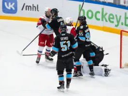 «Динамо-Шинник» вновь проиграл «Локо» на домашнем льду