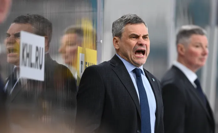 Дмитрий Квартальнов — после матча с «Северсталью»: Нас не должно так болтать — то вверх, то вниз